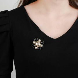 Picture of Chanel Brooch _SKUChanelbrooch1012293115